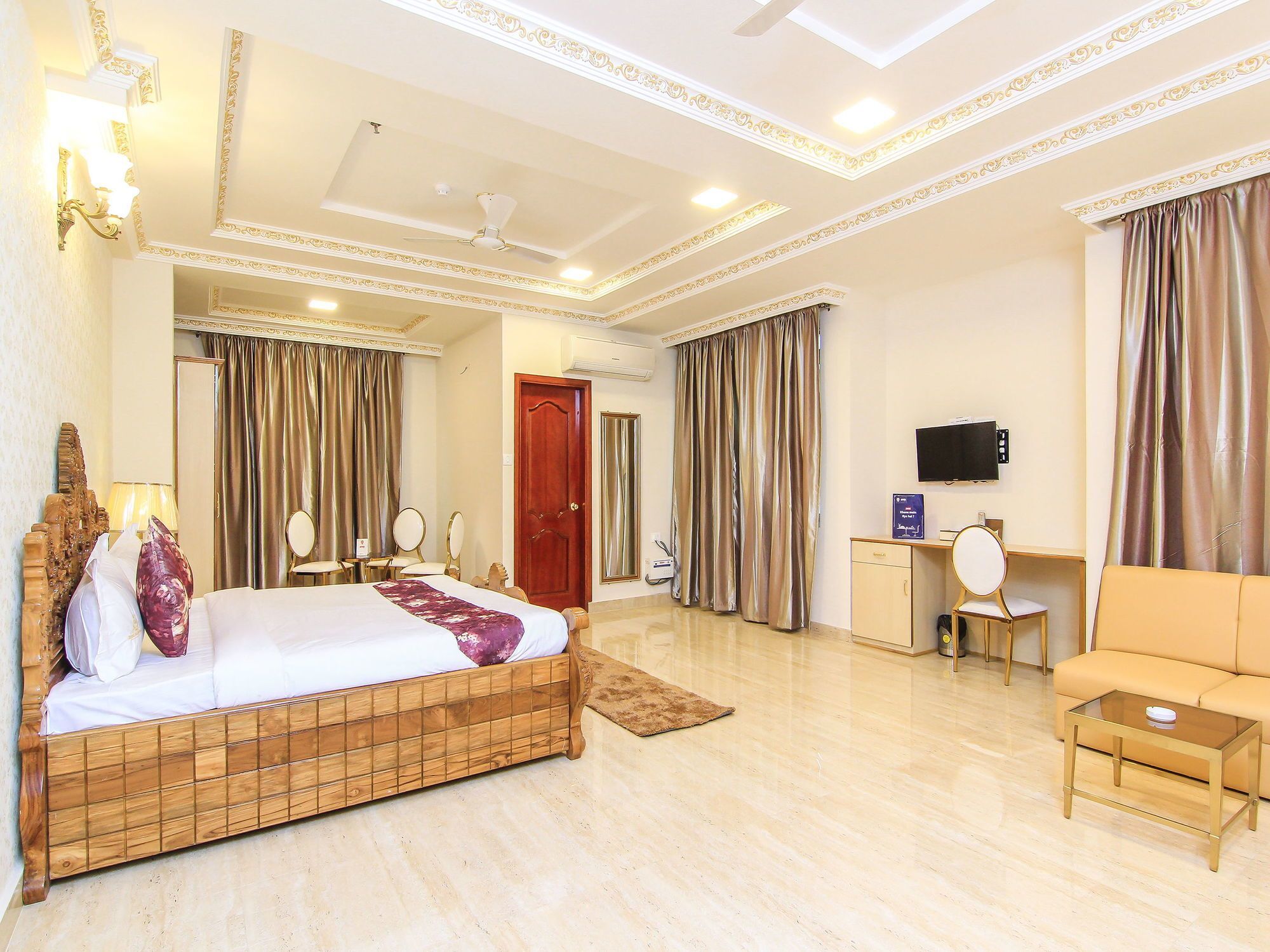 Oyo 11956 Galaxy Grand Hotel Lucknow Exterior photo